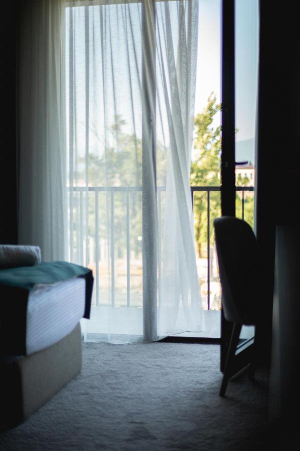 West Inn Georgia Kutaisi Esterno foto